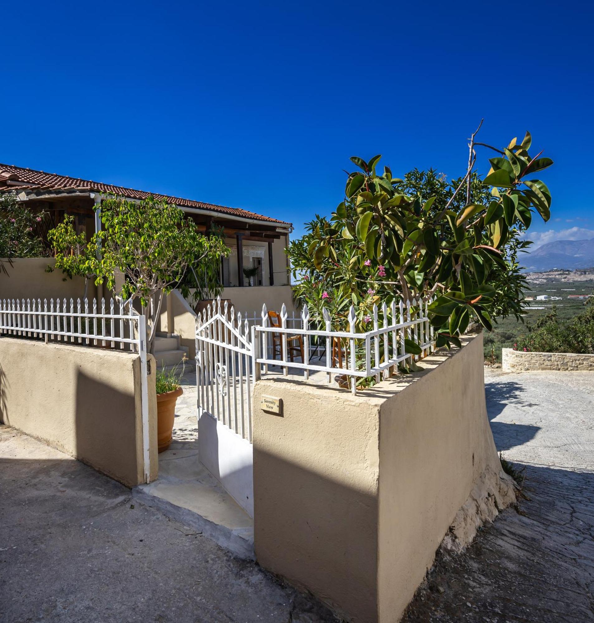 Serenity View - Traditional Village Apartment Kouses Bagian luar foto